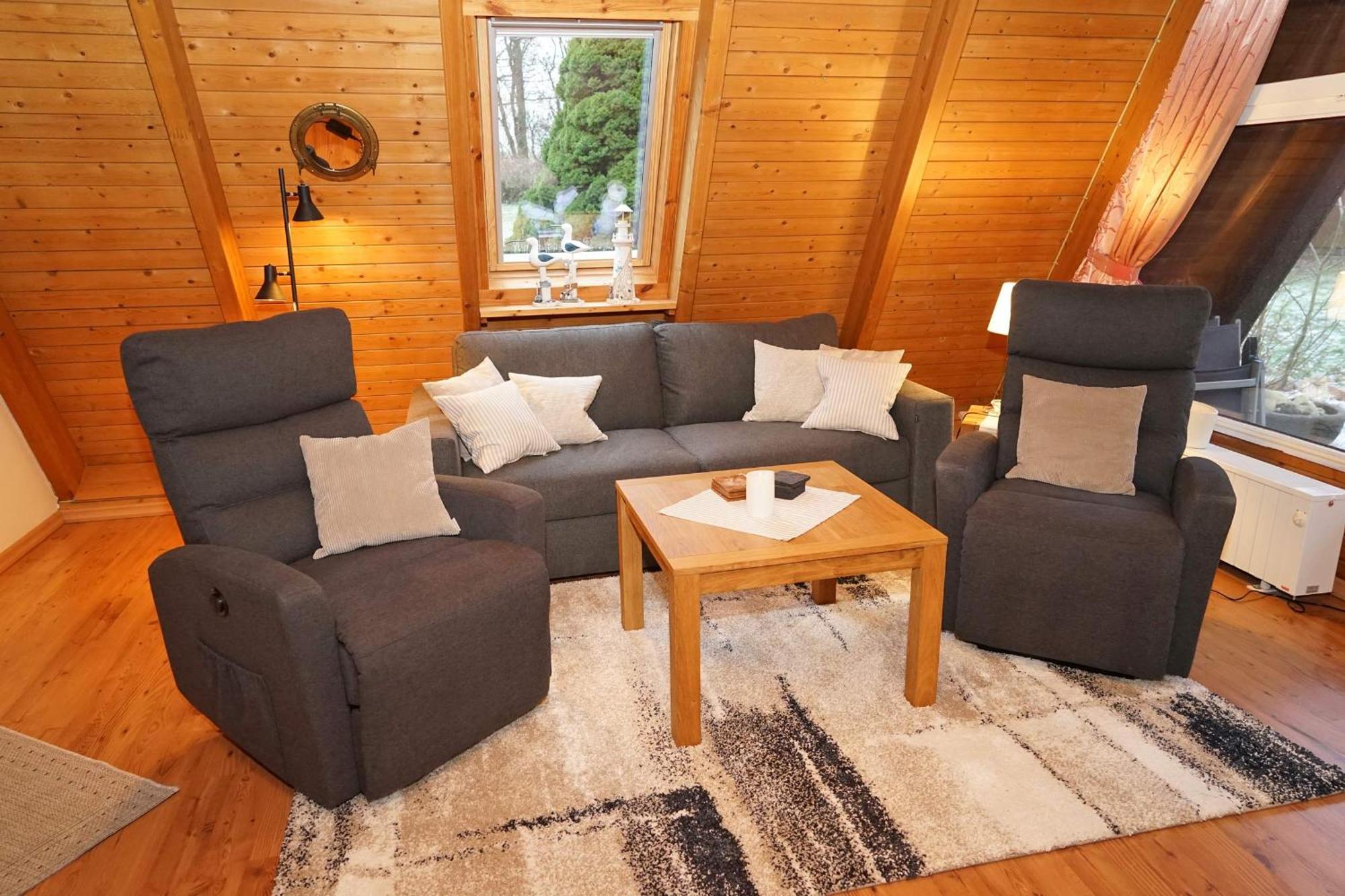 Zeltdachhaus Mit Grossem Grundstue Villa Damp Exteriör bild